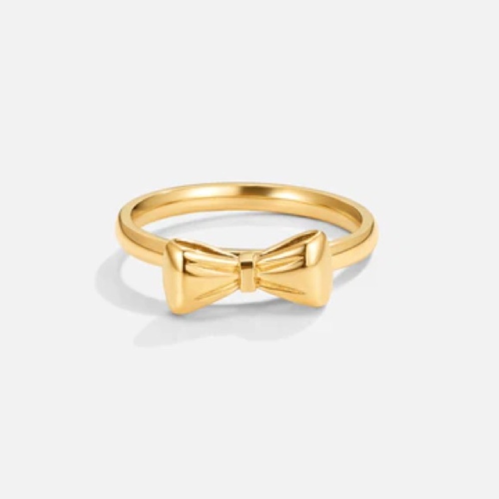 Elegant Gold Bow Ring size 6